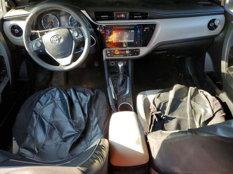 2017 TOYOTA COROLLA LE LE 8