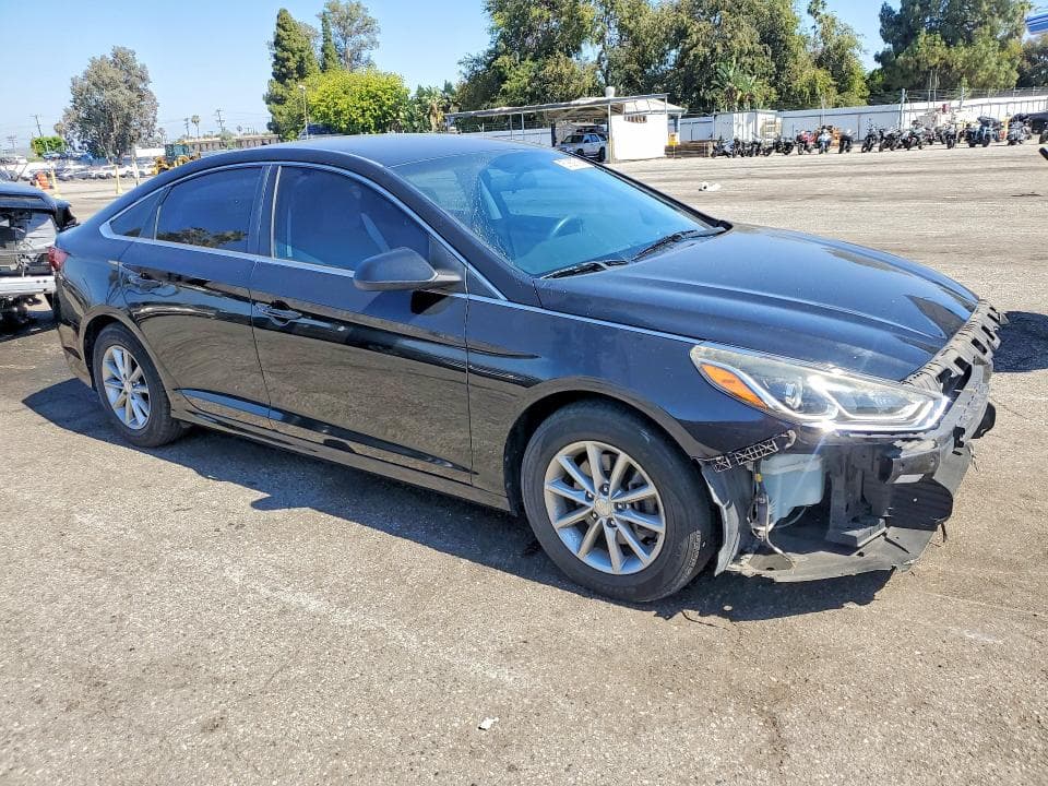 2018 HYUNDAI SONATA SE 4