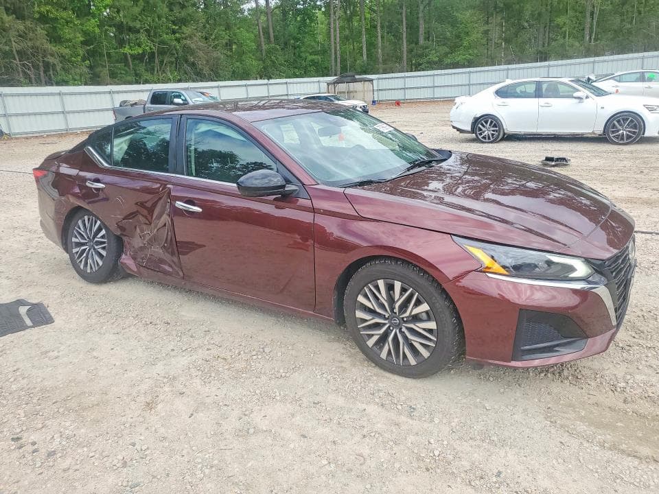 2023 NISSAN ALTIMA SV 4