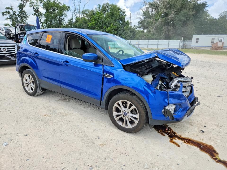 2017 FORD ESCAPE SE 4
