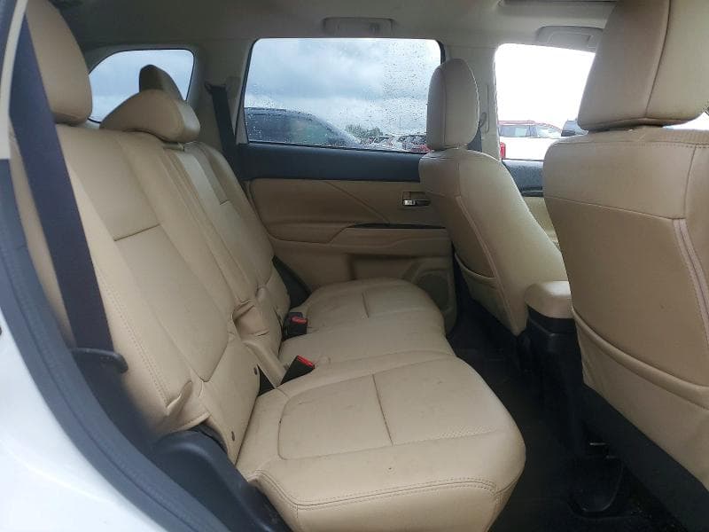 2016 MITSUBISHI OUTLANDER 11