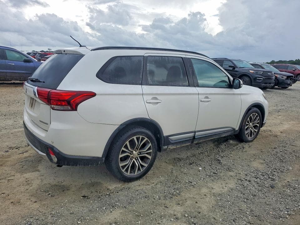 2016 MITSUBISHI OUTLANDER 3