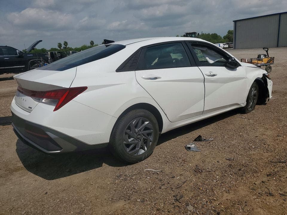 2026 HYUNDAI ELANTRA HYBRID BLUE 3