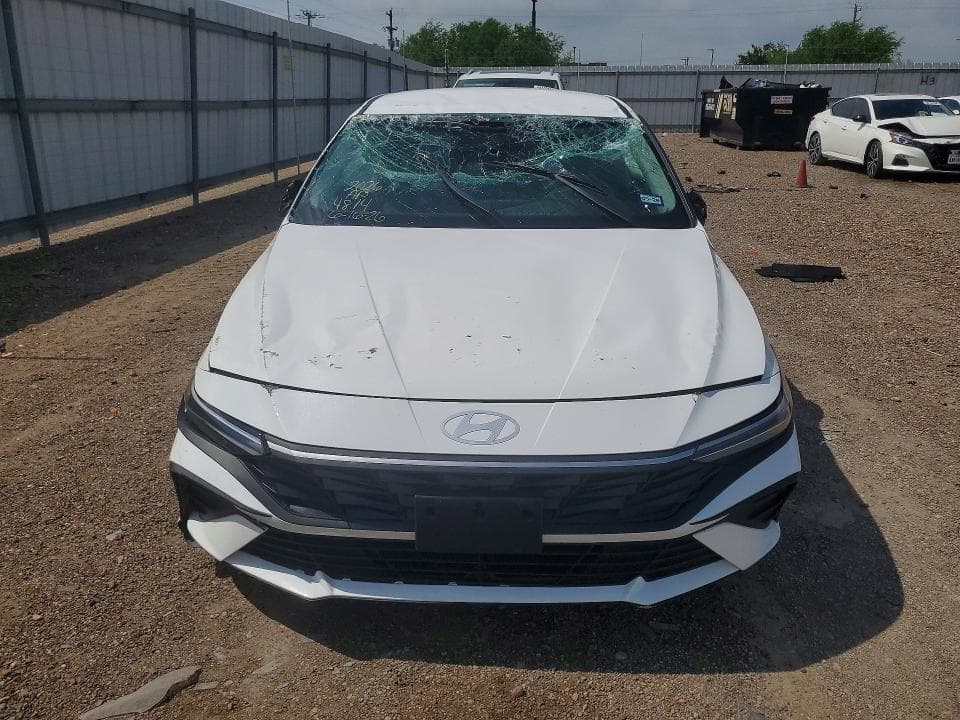2026 HYUNDAI ELANTRA HYBRID BLUE 5
