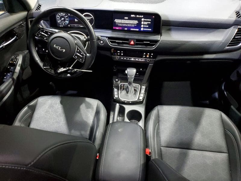 2024 KIA SELTOS EX 8