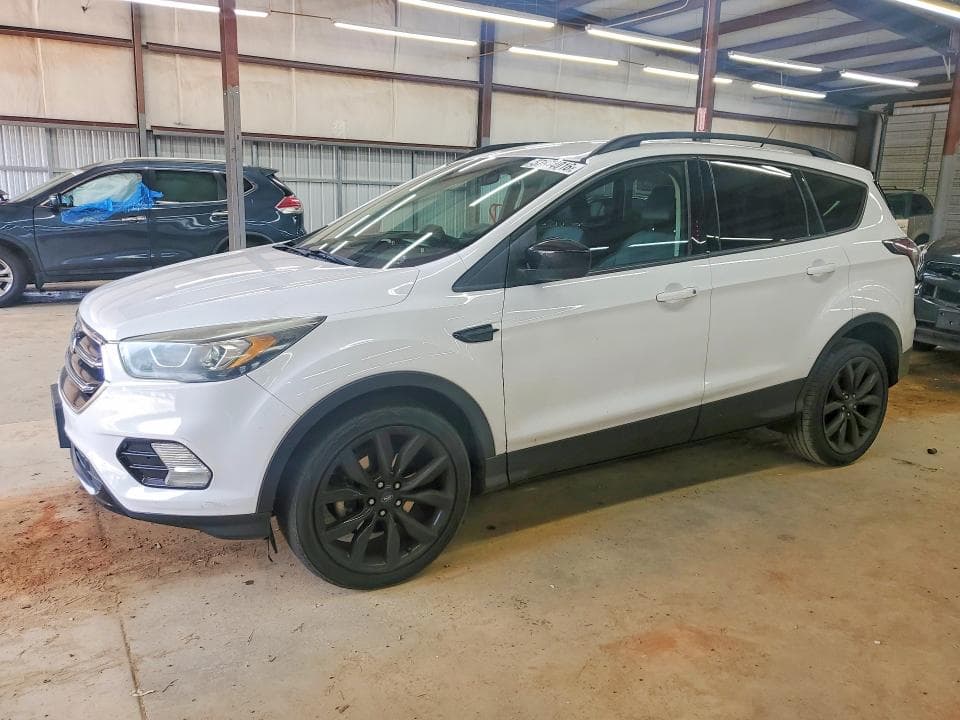 2017 FORD ESCAPE SE - 1