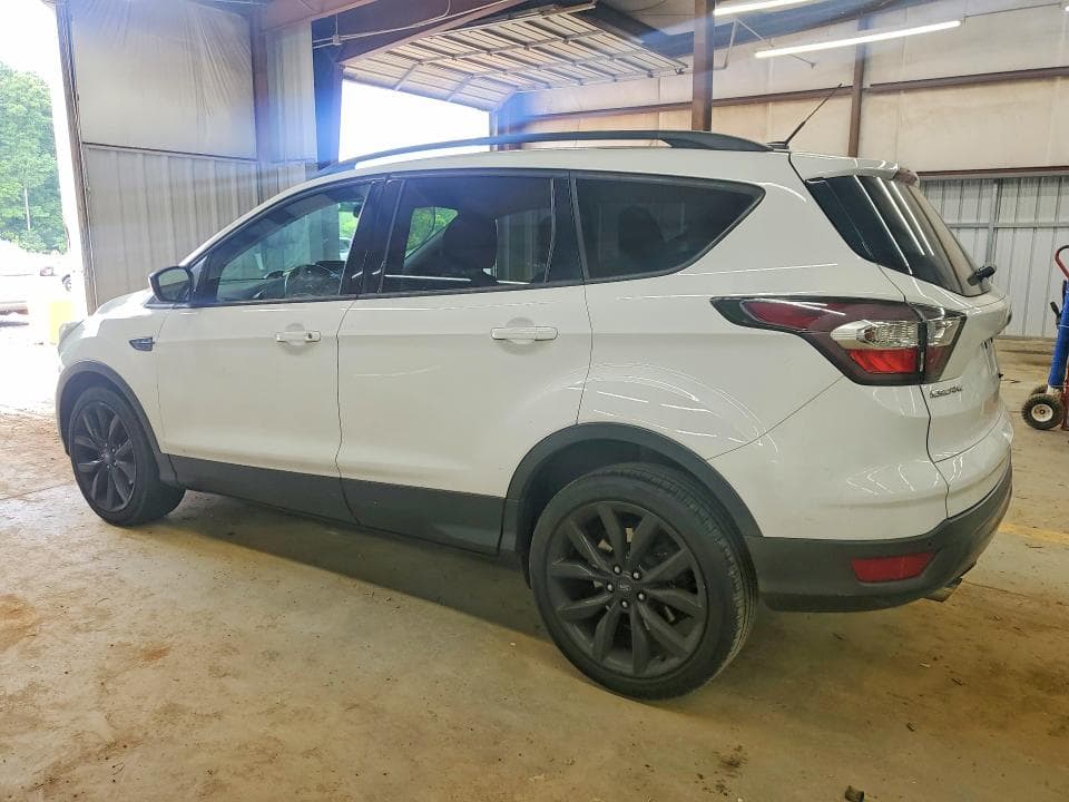 2017 FORD ESCAPE SE 2