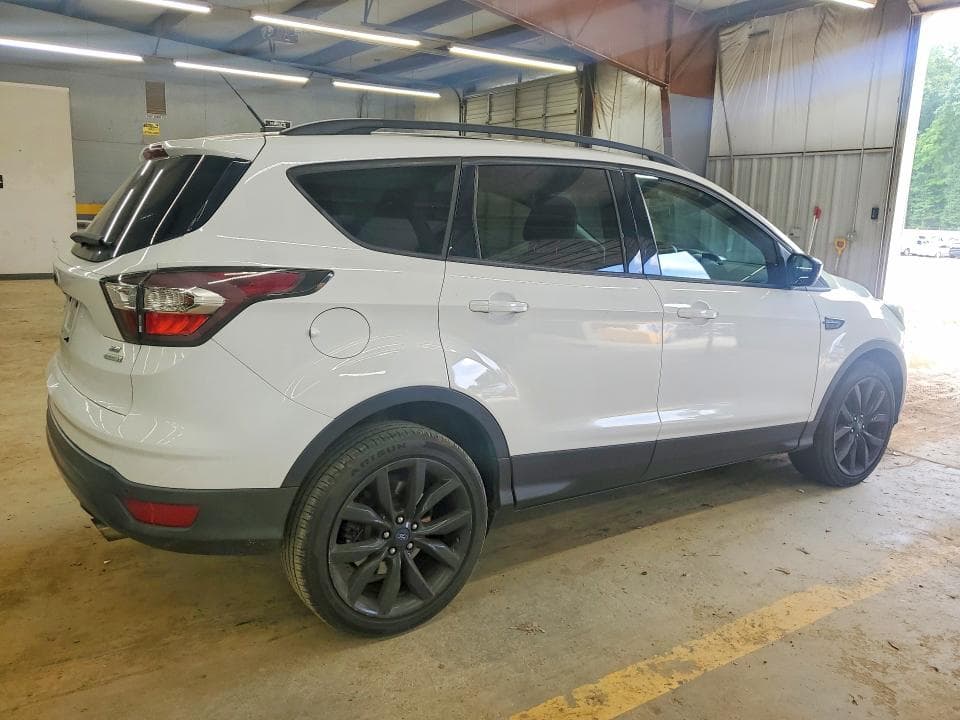 2017 FORD ESCAPE SE 3