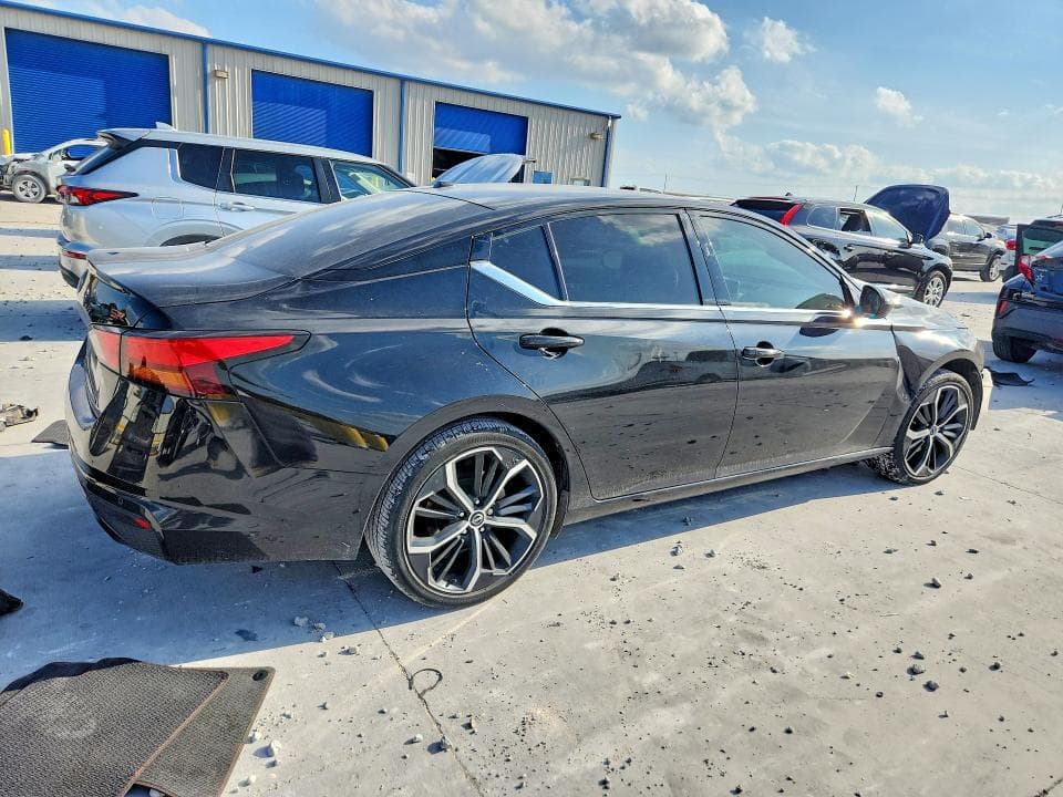 2024 NISSAN ALTIMA SR SR 3