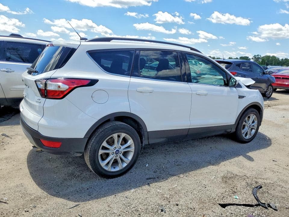 2018 FORD ESCAPE SE SE 3