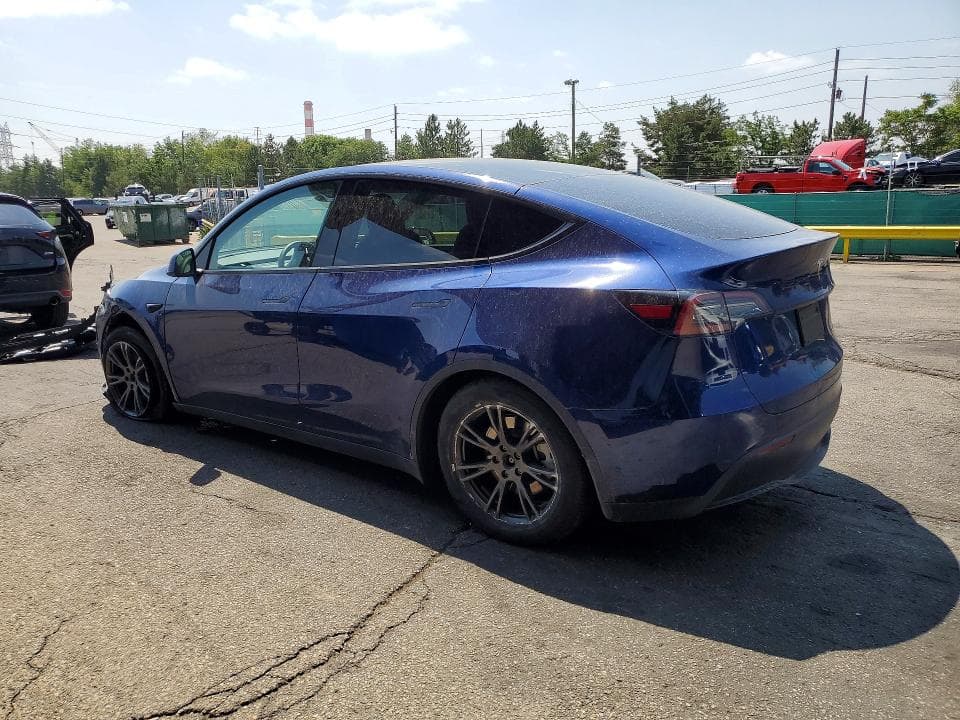 2024 TESLA MODEL Y 2