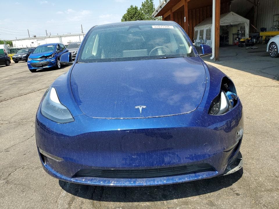 2024 TESLA MODEL Y 5