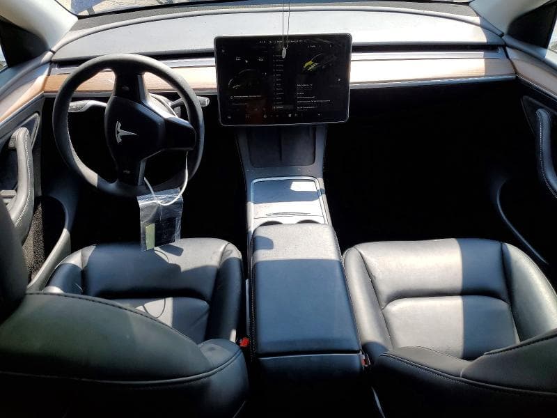 2024 TESLA MODEL Y 8