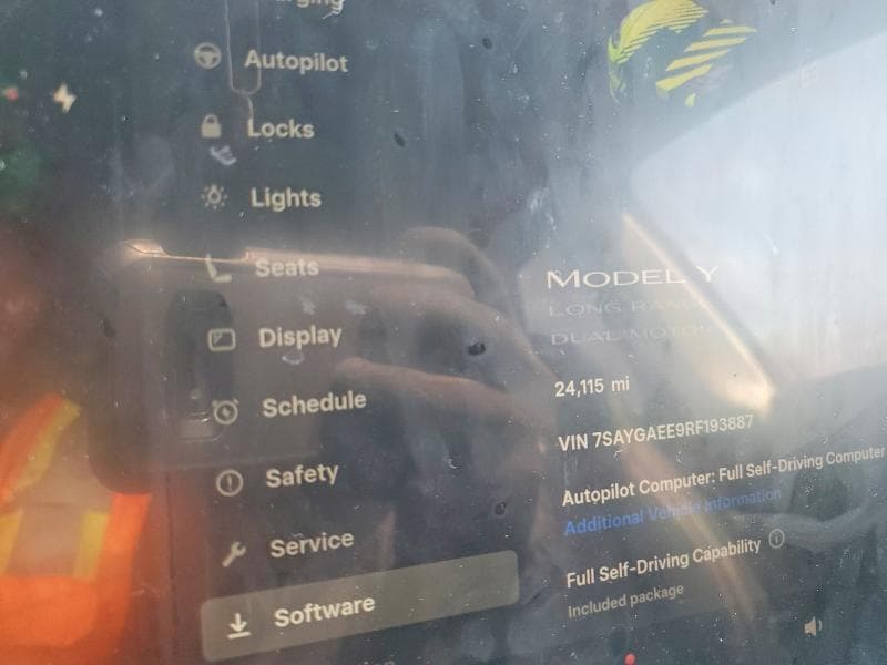 2024 TESLA MODEL Y 9