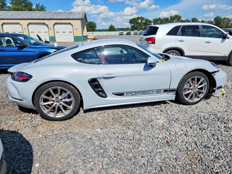 2024 PORSCHE CAYMAN BASE BASE 3
