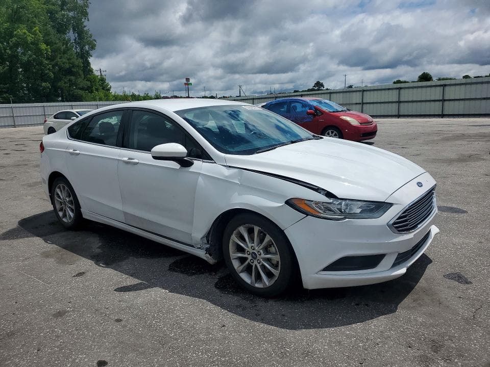 2017 FORD FUSION SE 4