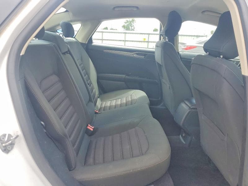 2017 FORD FUSION SE 10