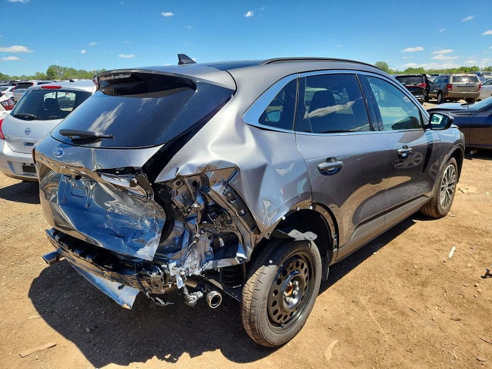 2026 FORD ESCAPE 3