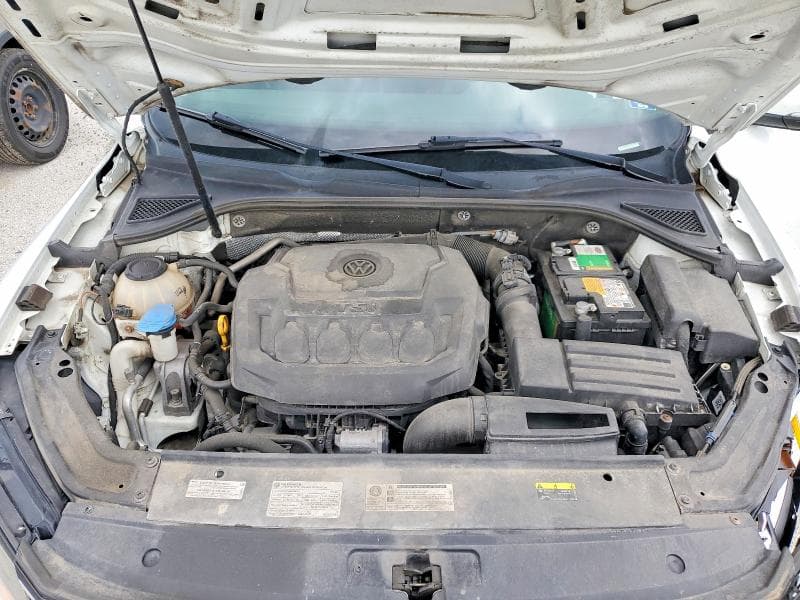 2018 VOLKSWAGEN PASSAT S S 11