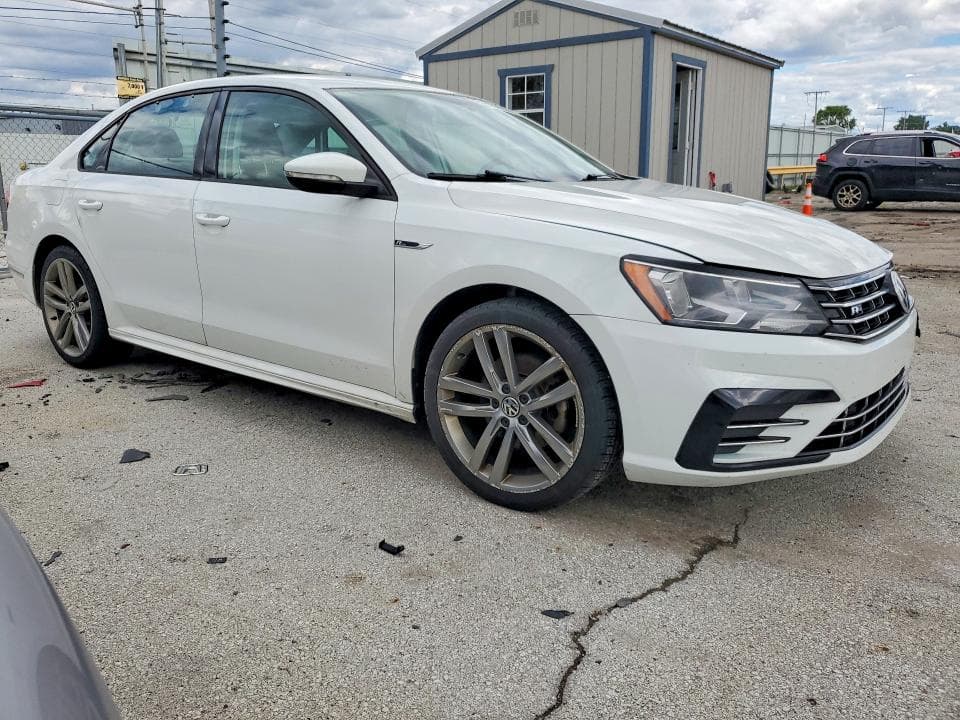 2018 VOLKSWAGEN PASSAT S S 4