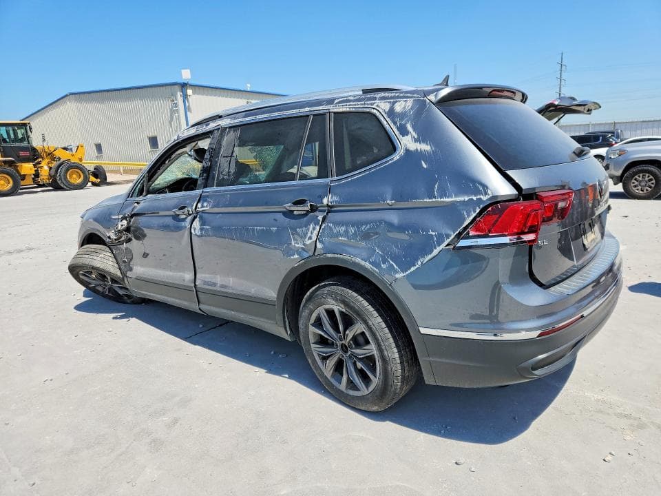 2023 VOLKSWAGEN TIGUAN SE 2