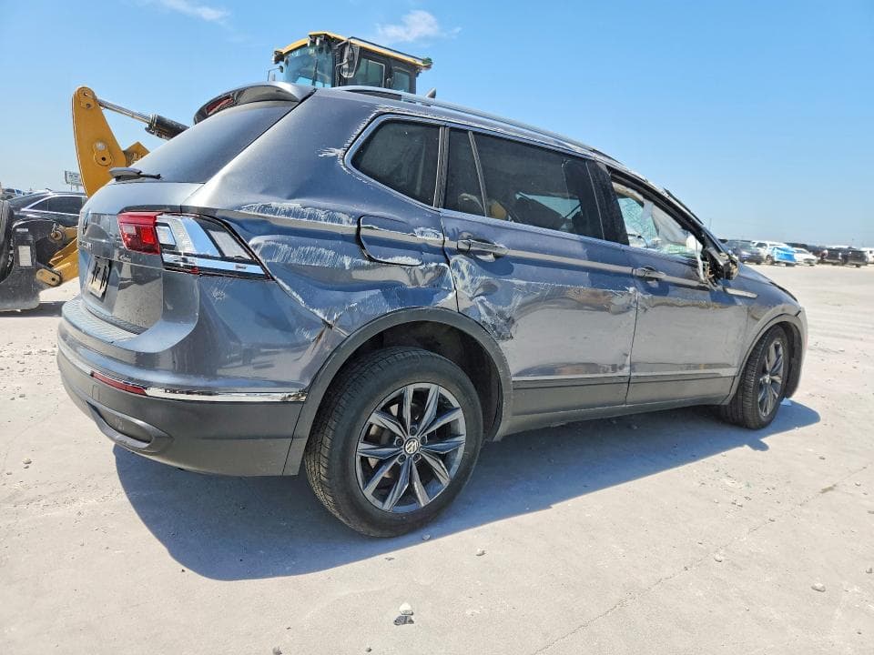2023 VOLKSWAGEN TIGUAN SE 3