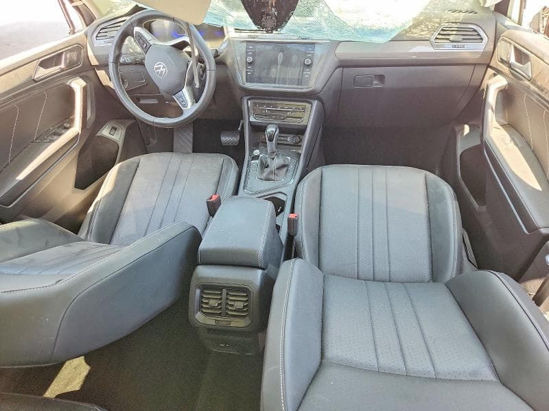 2023 VOLKSWAGEN TIGUAN SE 8
