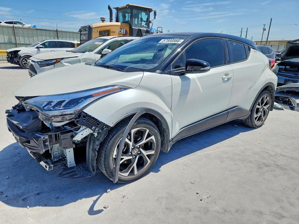 2020 TOYOTA C-HR XLE - 1