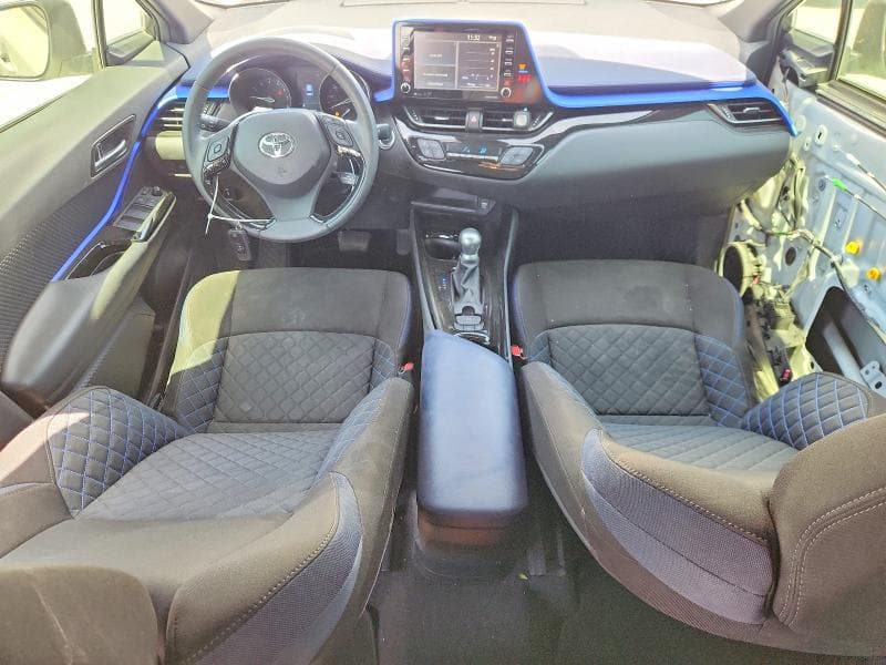 2020 TOYOTA C-HR XLE 8
