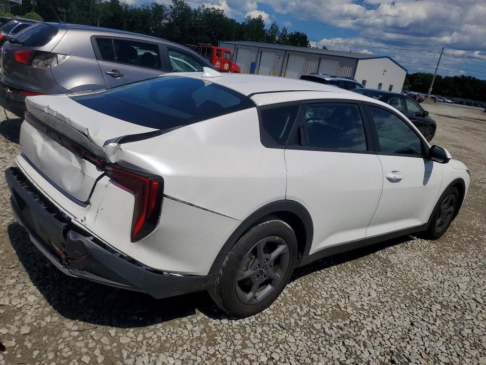 2025 KIA K4 LXS 3