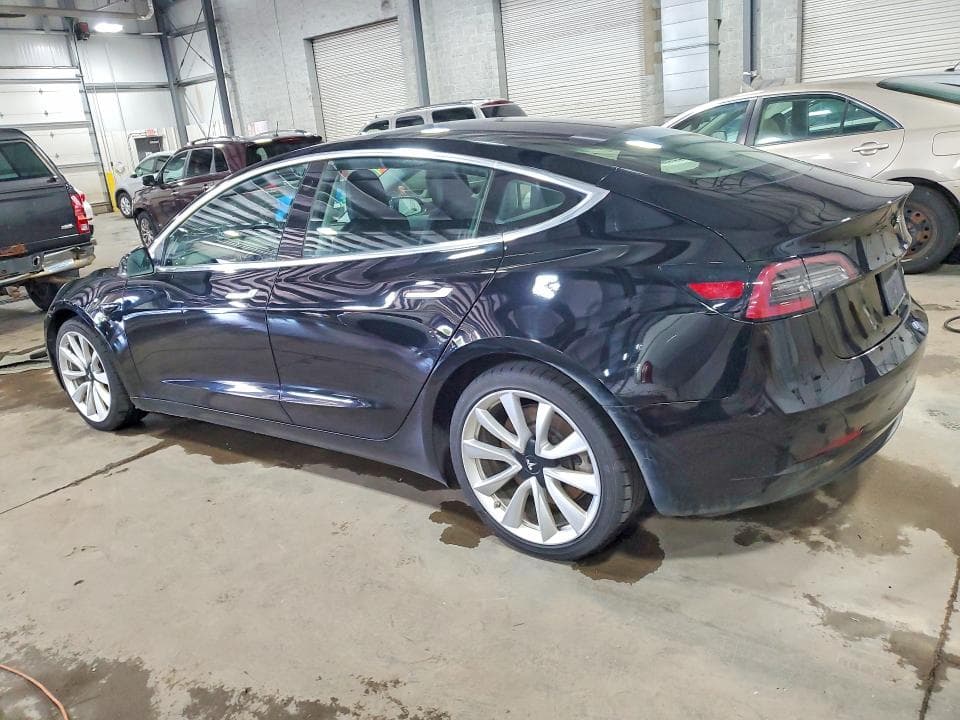 2018 TESLA MODEL 3 2