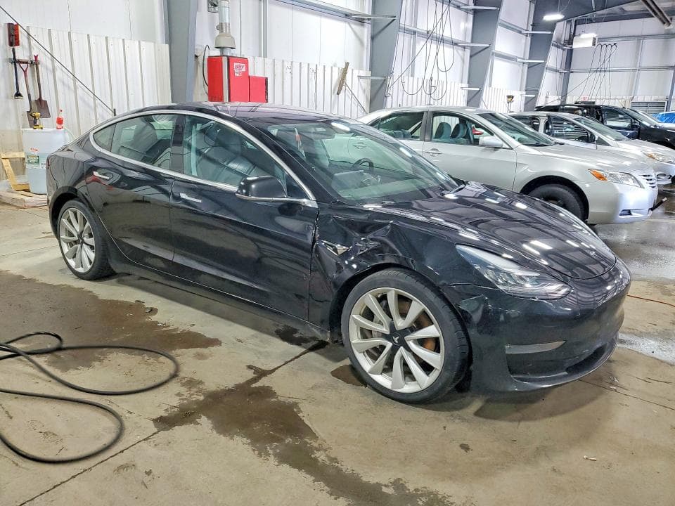 2018 TESLA MODEL 3 4