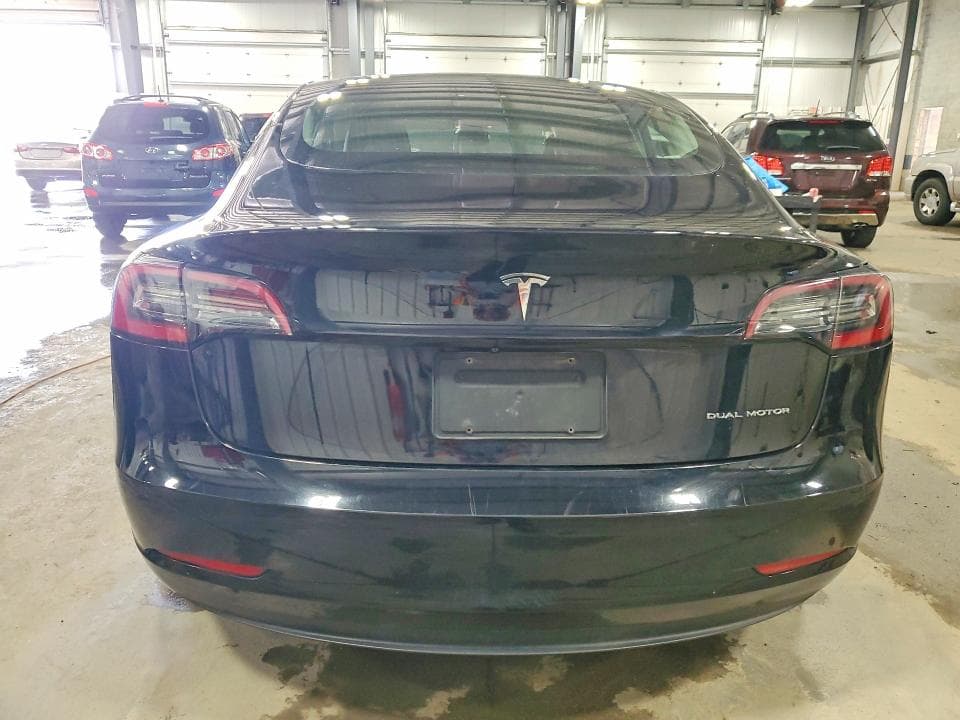 2018 TESLA MODEL 3 6