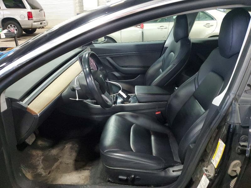 2018 TESLA MODEL 3 7