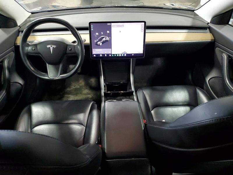 2018 TESLA MODEL 3 8