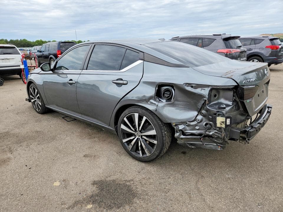 2022 NISSAN ALTIMA SR 2