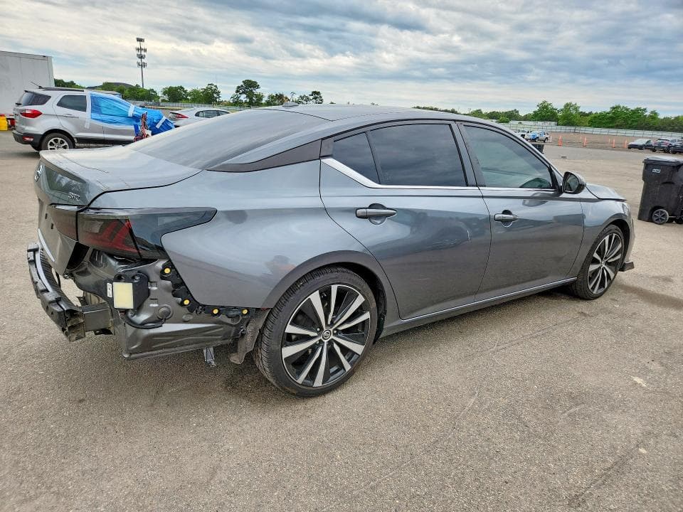2022 NISSAN ALTIMA SR 3