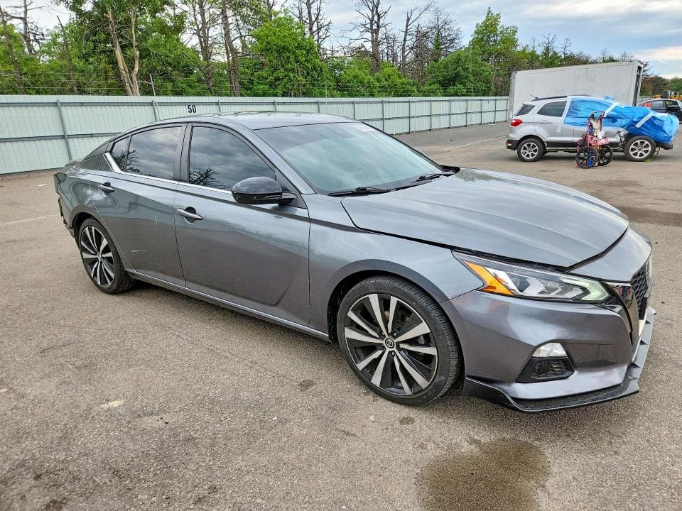 2022 NISSAN ALTIMA SR 4