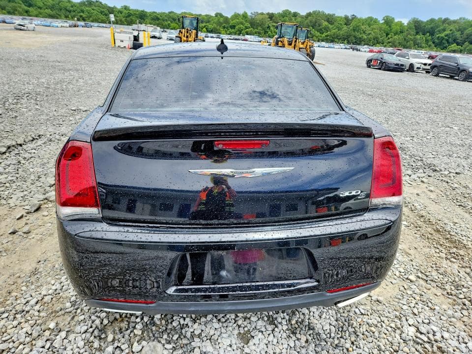 2017 CHRYSLER 300 S 6