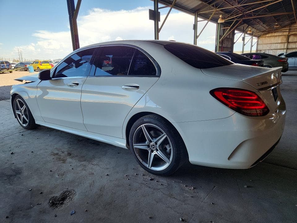 2018 MERCEDES-BENZ C 300 2