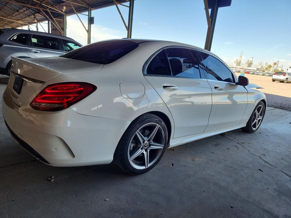 2018 MERCEDES-BENZ C 300 3