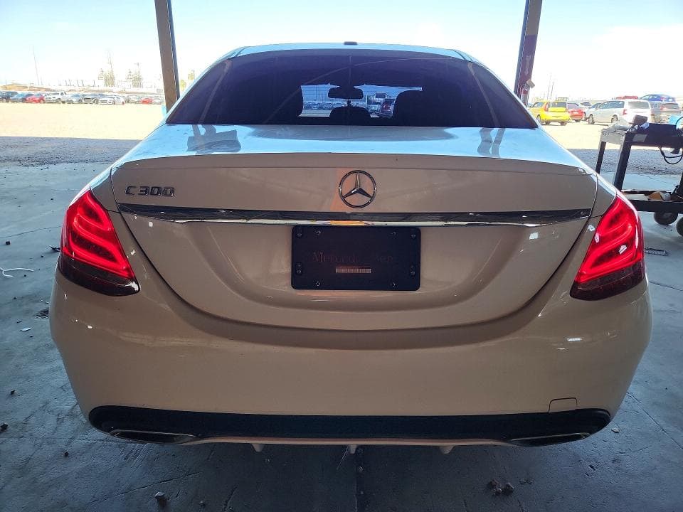 2018 MERCEDES-BENZ C 300 6