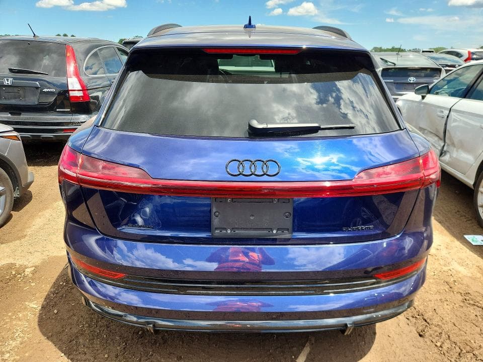 2022 AUDI E-TRON CHRONOS 6
