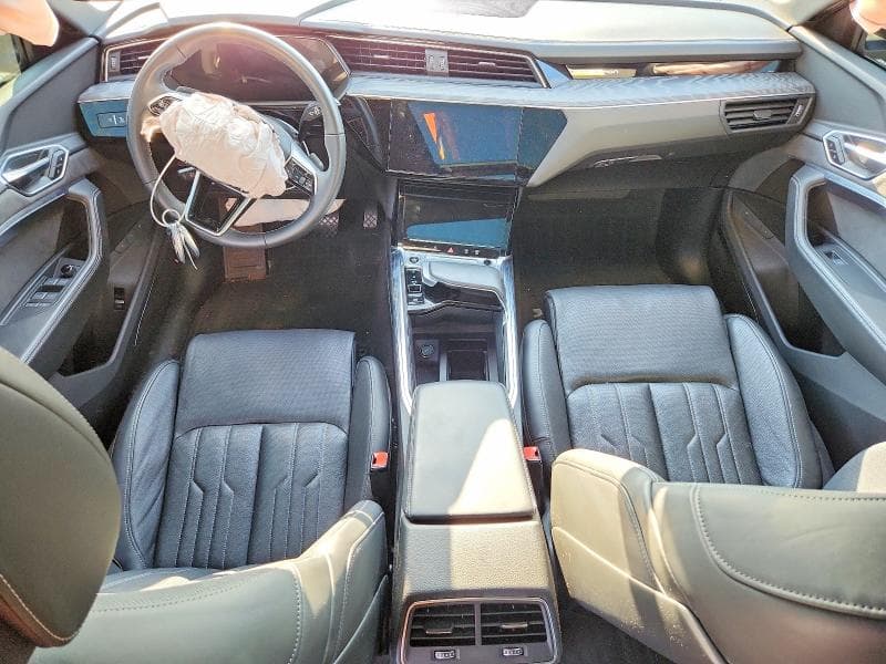 2022 AUDI E-TRON CHRONOS 8