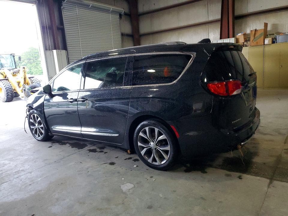2017 CHRYSLER PACIFICA LIMITED 2