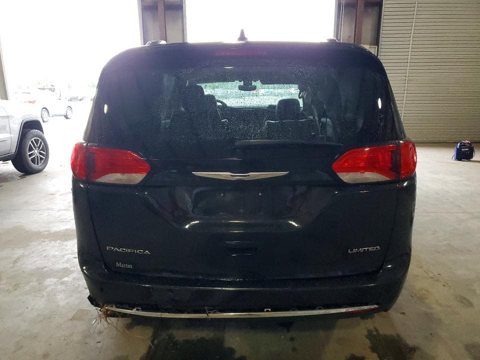 2017 CHRYSLER PACIFICA LIMITED 6