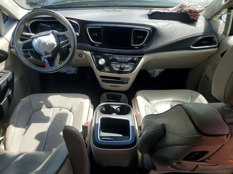 2017 CHRYSLER PACIFICA LIMITED 8