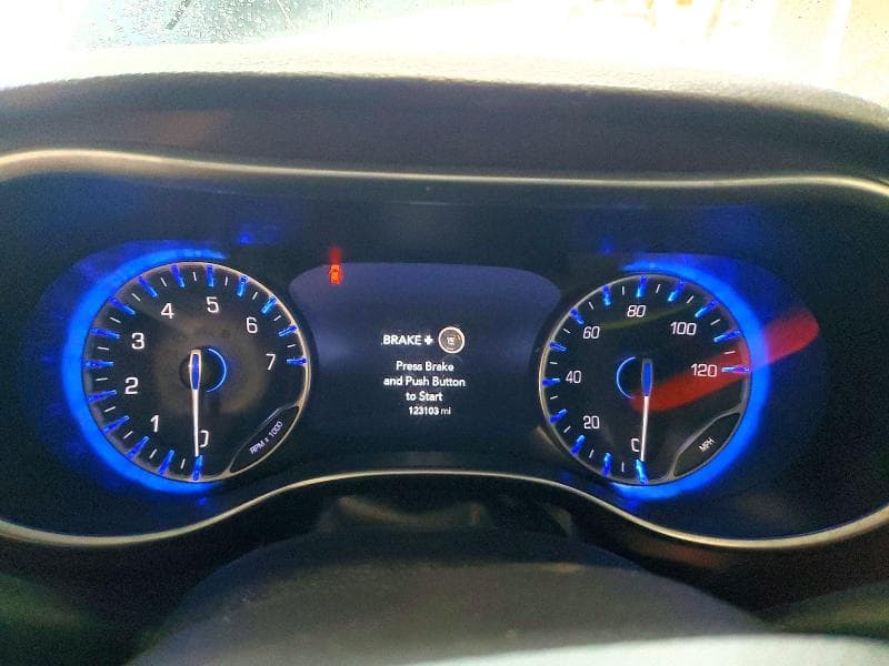 2017 CHRYSLER PACIFICA LIMITED 9