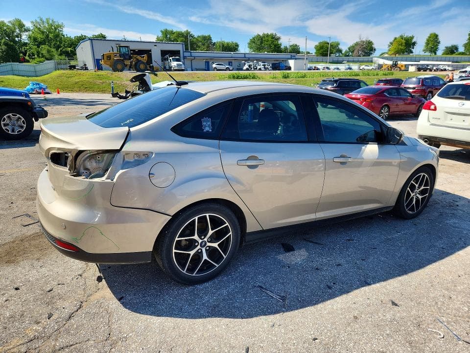 2017 FORD FOCUS SEL 3