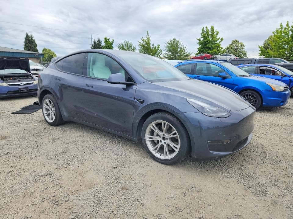 2022 TESLA MODEL Y 4